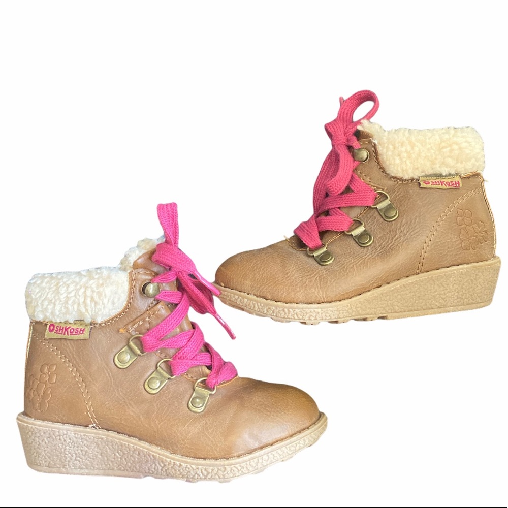!LIKE NEW OSH KOSH FUR BOOTS!